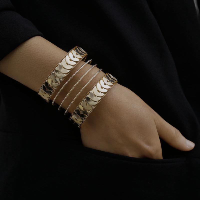 La Belle Fantastique Vintage solid cuff bracelet | Bangle Bracelet | Bracelet for Women | gold bangle Bracelet | Cuff Bracelet | Open Cuff Bracelet - La Belle Fantastique