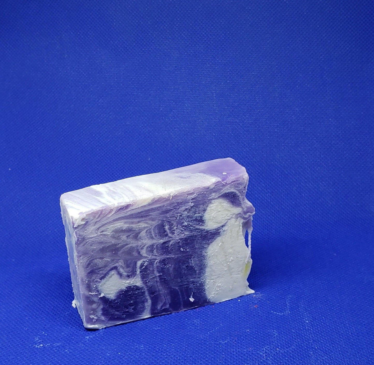La Belle Fantastique Sandalwood Soap | handmade soap | cold process soap | gift soap - La Belle Fantastique