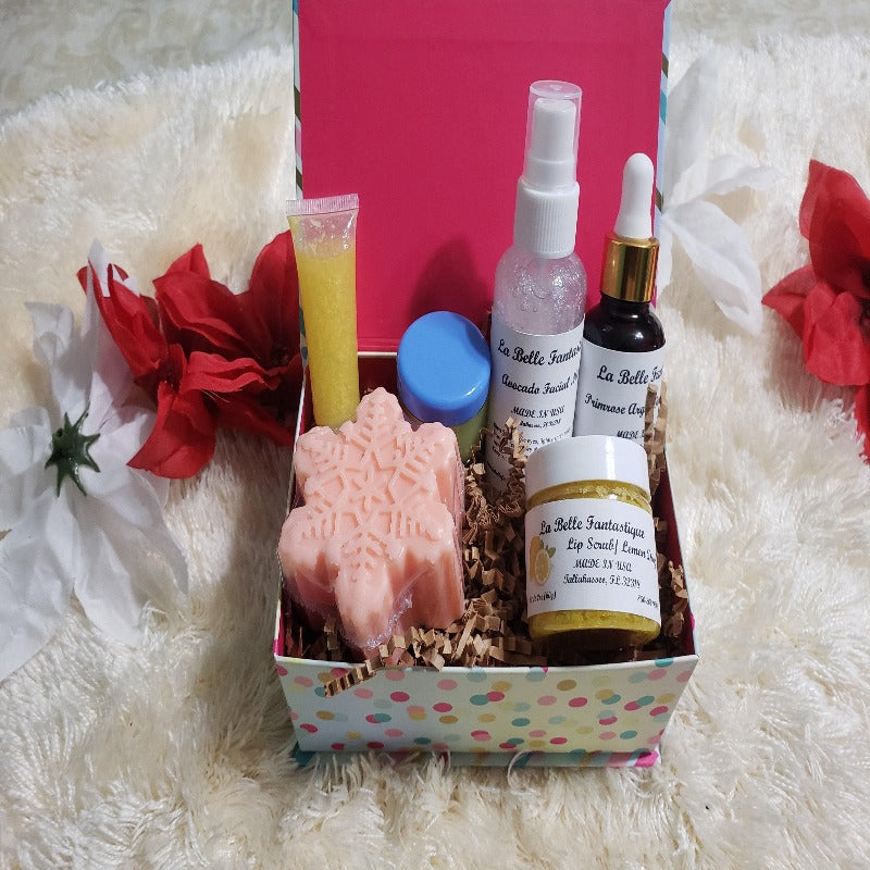 La Belle Fantastique Gifts Under 30, Natural Bath Gift Basket Women | 1 Lip Gloss | 1 Lip Mask | 1 Lip Scrub | 1 Shea Butter Soap | 2oz Facial Mist | 1oz Primrose Argan Facial Serum - La Belle Fantastique