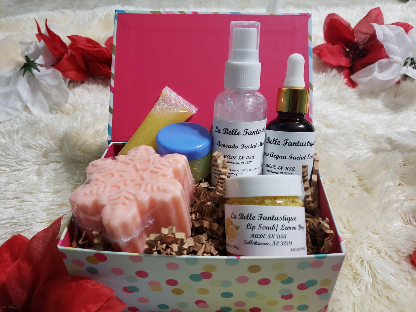 La Belle Fantastique Gifts Under 30, Natural Bath Gift Basket Women | 1 Lip Gloss | 1 Lip Mask | 1 Lip Scrub | 1 Shea Butter Soap | 2oz Facial Mist | 1oz Primrose Argan Facial Serum - La Belle Fantastique