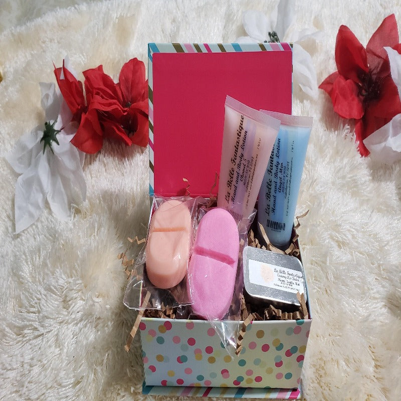 Spa Set for Women, Spa Gift Set for Mom, Gifts Under 30, Natural Bath Gift Basket Women | 1 Chill Pill Bath Bomb | 1 Chill Pill | 2 1oz Hand Lotion | 1 Lip Balm - La Belle Fantastique