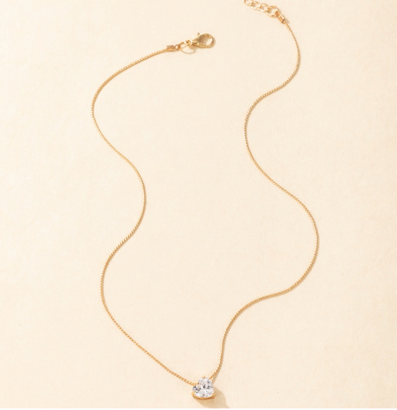 La Belle Fantastique Gorgeous Zircon Diamond studded Heart Shaped Clavicle Chain Necklace Gold Plated