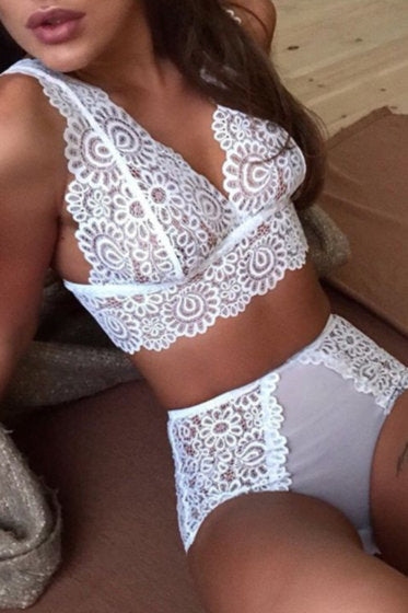 <transcy>La Belle Fantastique Ensemble de 2 pièces en dentelle unie taille haute Lingerie sexy</transcy>