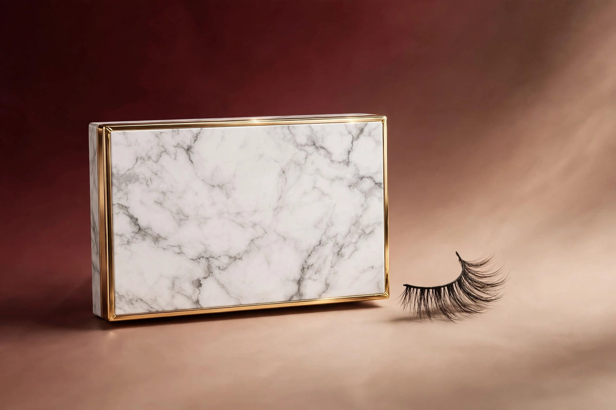 Natural Wispy Lashes – Single Pair (Marble Box)