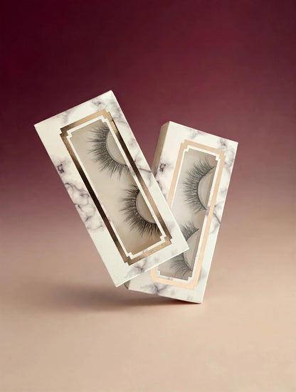 Natural Wispy Lashes – Single Pair (Marble Box)