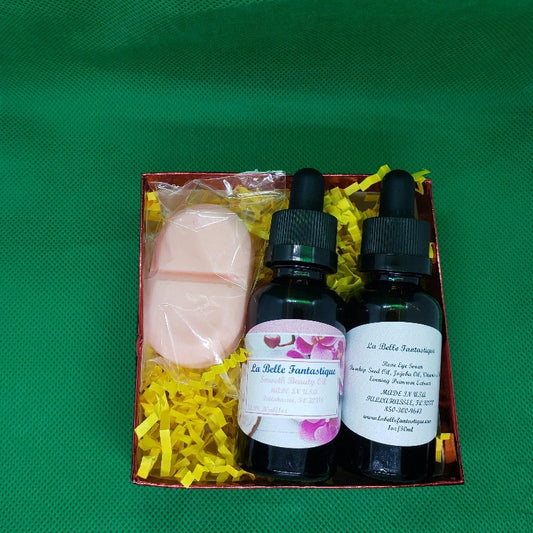 La Belle Fantastique Gifts Under 30, Natural Bath Gift Basket Women | 1 1oz Smooth Beauty Oil | 1 10z Rose Eye Serum | 1 Shea Butter Chill Pill Soap - La Belle Fantastique 