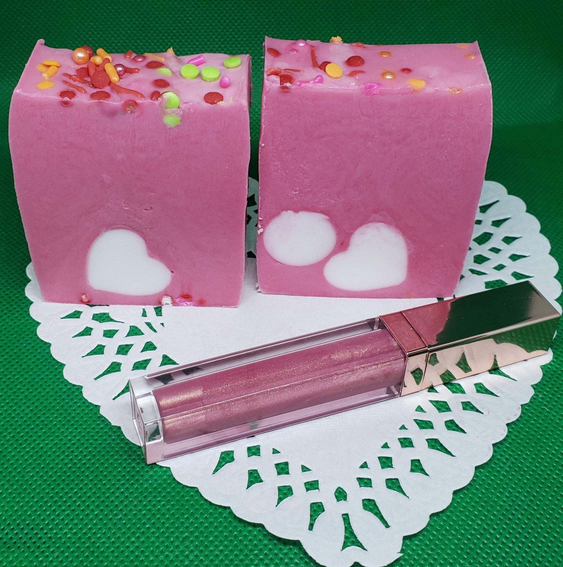 Love & Sprinkles | goat milk soap | goat milk | milk and honey - La Belle Fantastique 