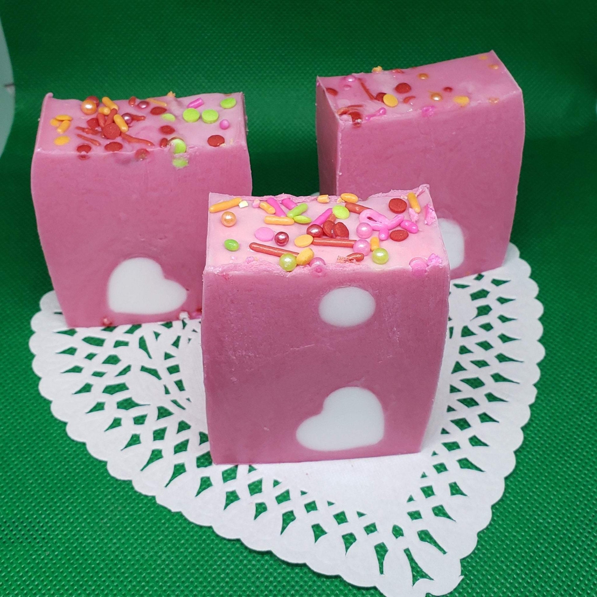 Love & Sprinkles | goat milk soap | goat milk | milk and honey - La Belle Fantastique 