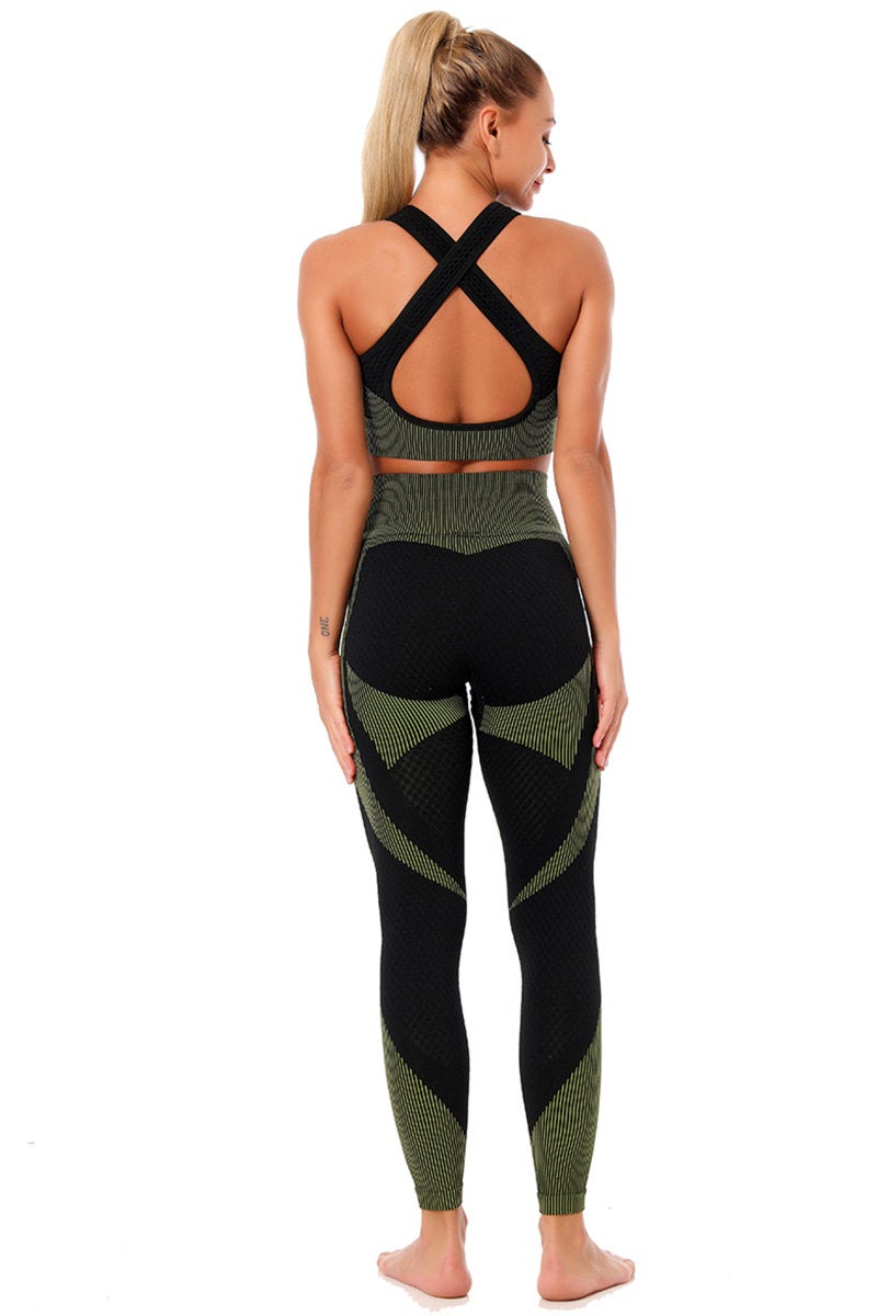 La Belle Fantastique Aura | Solid color padded hollow vest high waist stretch slim yoga sport two-piece set